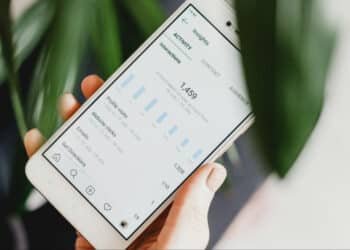 Tips for Engaging Influencers the Right Way in 2024