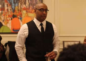 Transforming Failure into Success: Derrick R. Pledger Unveils Groundbreaking Mindset Manual, Your Brain Weighs 500 Pounds