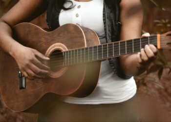 Ashley Puckett: A Symphony of Real Life and Traditional Country