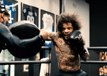Maximize Training with Hit N Move 24oz Boxing Gloves