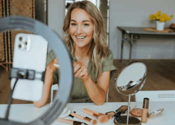 Influencers and E-commerce: Driving Sales Through Social Media