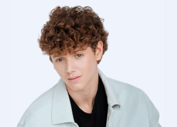 Austen Shane: Rising Star Featured in Ebenezer the Traveler