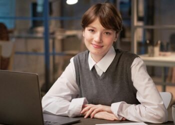 Do winter product launches generate more buzz than summer product launches for tech gadgets?