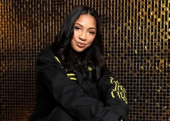 Felicity Swindell: Turning Everyday Moments into Influencer Gold