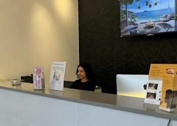 Laser Lounge Elevates Wellness with Massage Therapy & Stretch Therapy Services