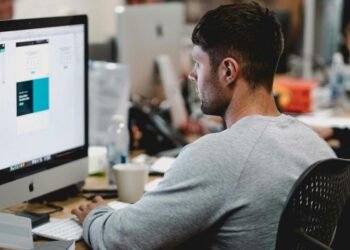 Why Hiring a Graphic Design Freelancer is a Game-Changer for Influencers