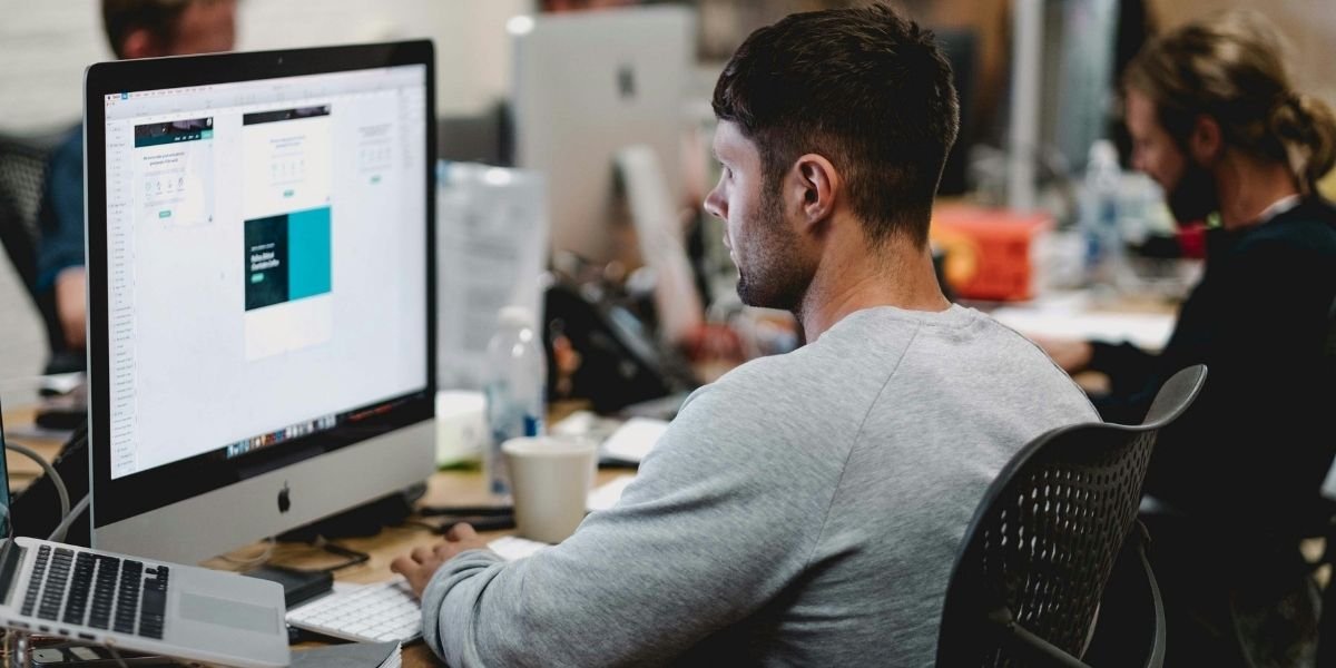 Why Hiring a Graphic Design Freelancer is a Game-Changer for Influencers