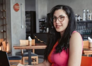 AI in PR How Don’t Be A Little Pitch Maintains Brand Voice