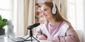 Digital Influencers Leading the Charge for Positivity and Unity