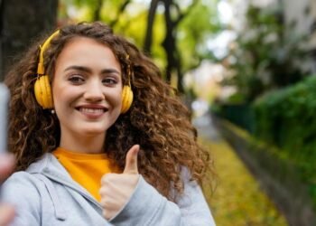 The Charm of Street Musicians Bringing Music to the People (2)