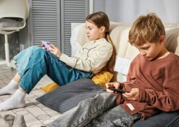 Europe Weighs Child Social Media Bans After Australia’s Move