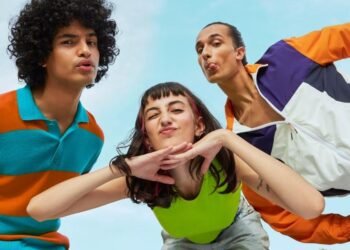 Gen Z Faces Identity Challenges in Fashion and Communication