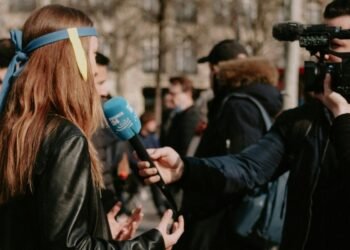 How TikTok News Influencers Are Shaping Digital Public Discourse