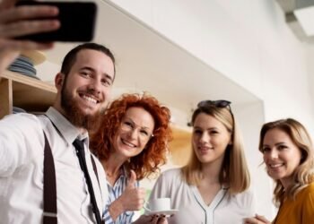 Former Corporate Employees Turn to Full-Time Influencer Work