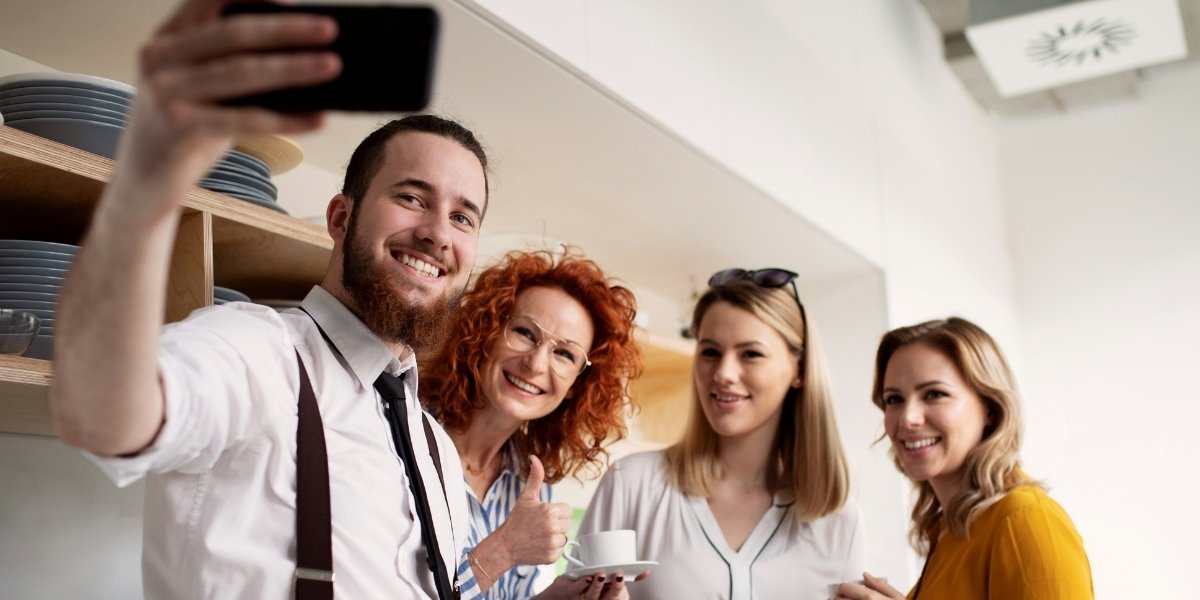 Former Corporate Employees Turn to Full-Time Influencer Work