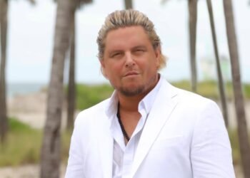 Malibu Beach Billionaire Steven Kronick Won World’s First Trillionaire Awards