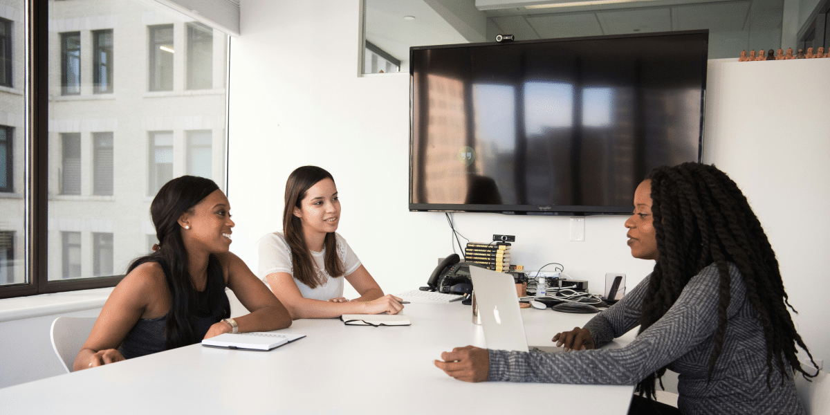 6 Essential Things to Have a Lawyer Set Up at a New Business